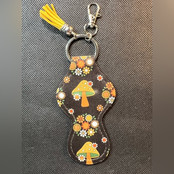 COPY - Retro Mushrooms Chapstick Lipstick Holder Keychain - Picture 2 of 4
